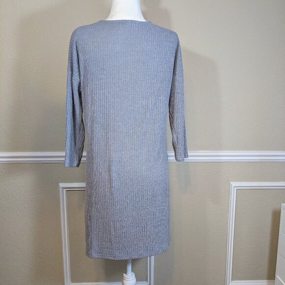 Ribbed Knit Grey with Front Kangaroo Pocket - Picture 2 of 4